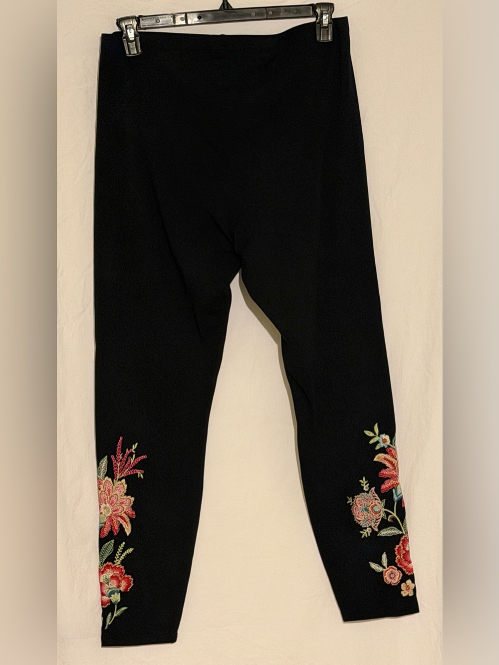 NWT Johnny Was Adara Embroidered Floral Leggings Boho Jersey Knit Stretch Sz XL - Picture 2 of 9